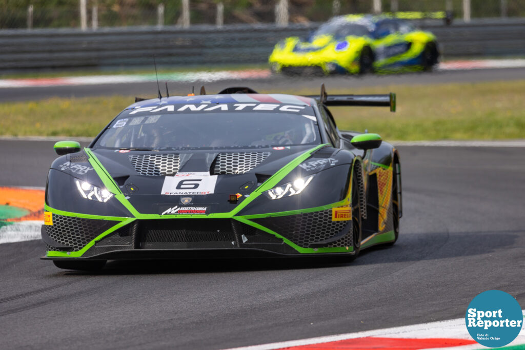 #6 K-Pax Racing (Lamborghini Huracan GT3 EVO2) Marco Mapelli, Franck Perera, Sandy Mitchell 002
