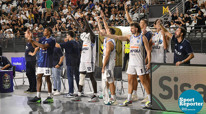 Maxima Roma cade all’esordio contro Napoli Basket Maxima Roma cade all’esordio contro Napoli Basket